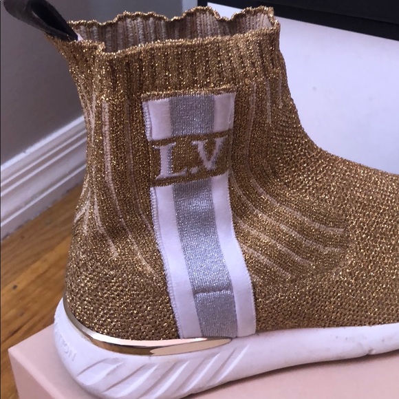 Gold Louis Vuitton - Picture 2 of 5